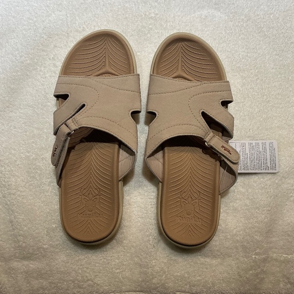 NWT KuaiLu Womens Fashion Orthotic Slides Ladies Lightweight Slide On Size 12 - Picture 1 of 3